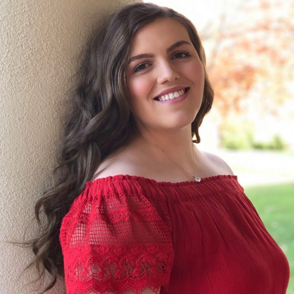 Meet your Posher, Adriana
